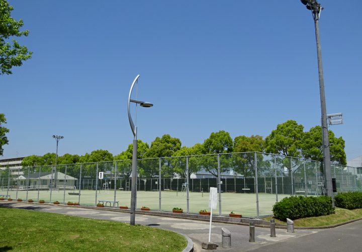 テニスコート 佐賀県立森林公園